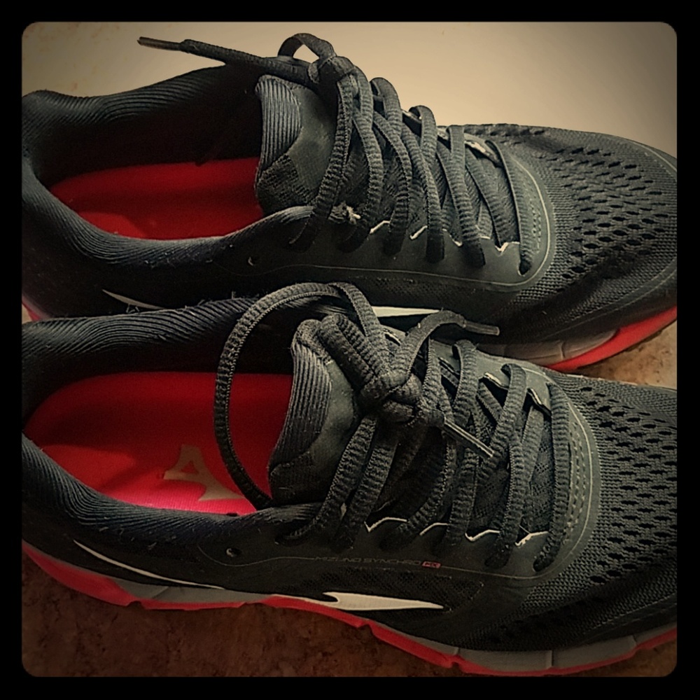 Womans mizunos